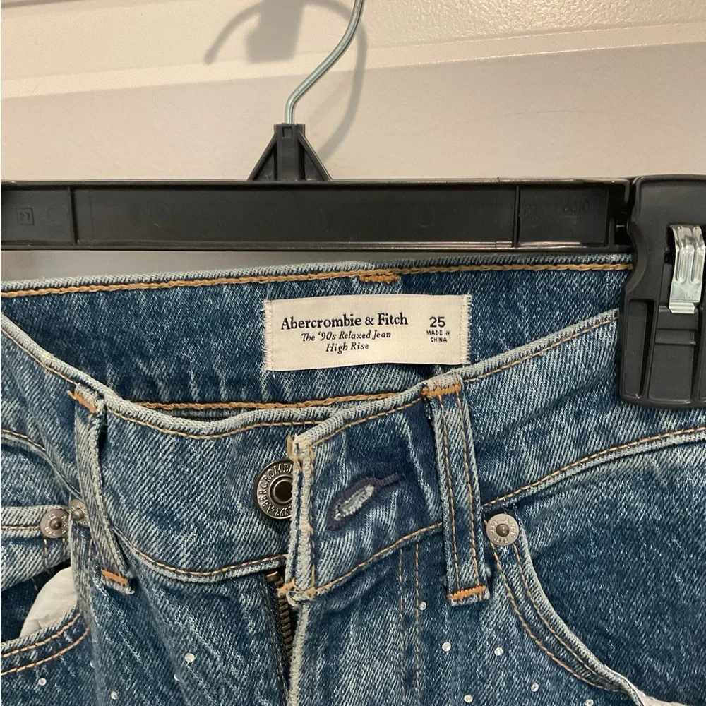 Abercrombie & Fitch Curve Love High Rise 90s Relaxed Jean - Picture 3 of 4
